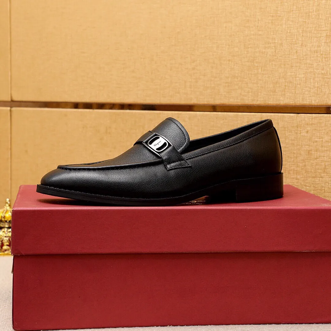Men's shoes 💰400 💐 Product trademark: Ferragamo "Ferragamo" casual leather shoes Regular size: 39-44 (38.45.46🉑️customized) Product materials: Selected imported calfskin upper + classic hardware buckle, imported pig leather lining. Strong three-dimensional visual effect, non-slip and wear-resistant combination outsole Color: 1⃣️color optional